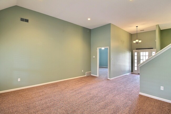 Building Photo - 1325 Rain Hollow Cir E