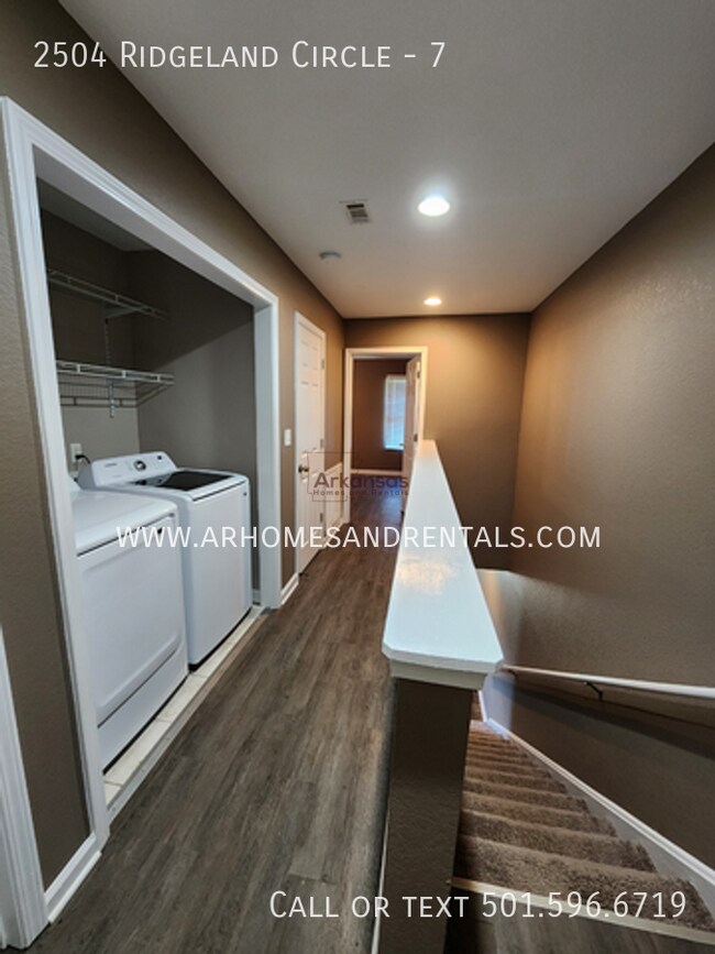 Building Photo - 2504 Ridgeland Cir
