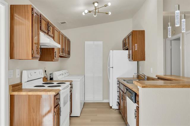 Building Photo - 1418 Butterfield Dr