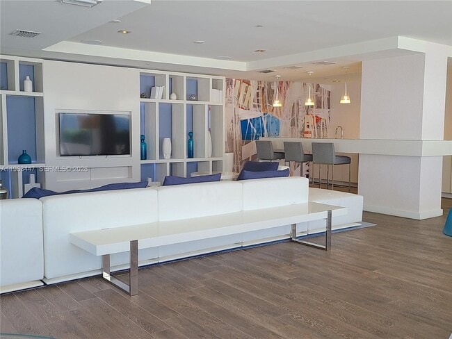 Building Photo - 4250 Biscayne Blvd