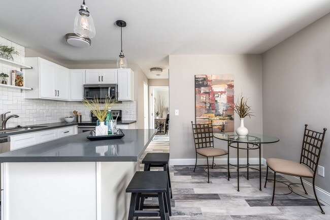 Building Photo - 5733 Montgomery Rd