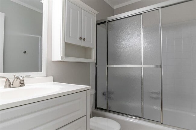 Building Photo - 3599 Lower Roswell Rd