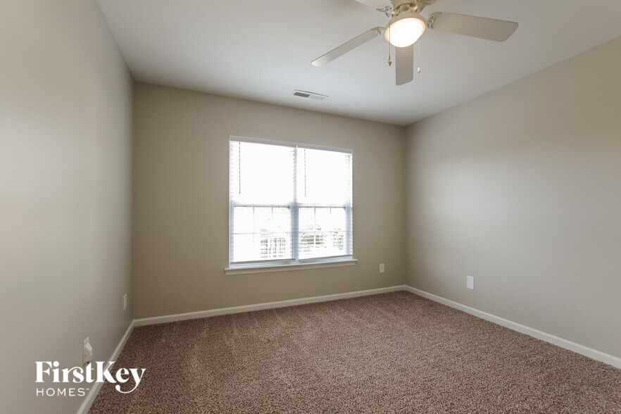 Building Photo - 16808 Kettlewell Ln