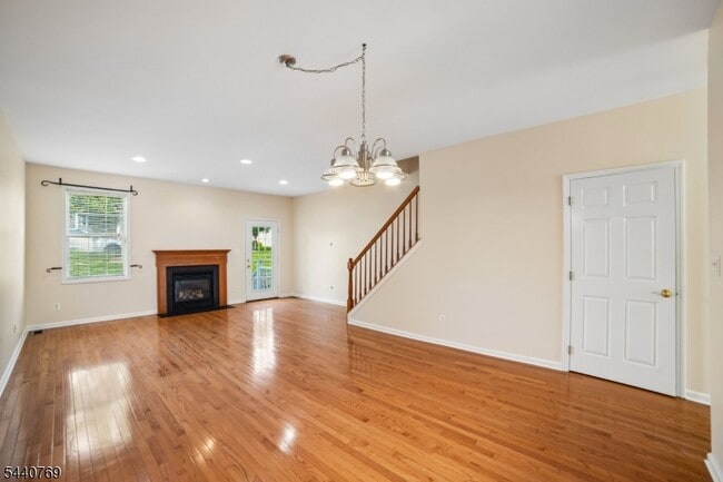 Building Photo - 533 Coventry Dr