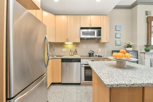 Building Photo - 25 Dartmouth St