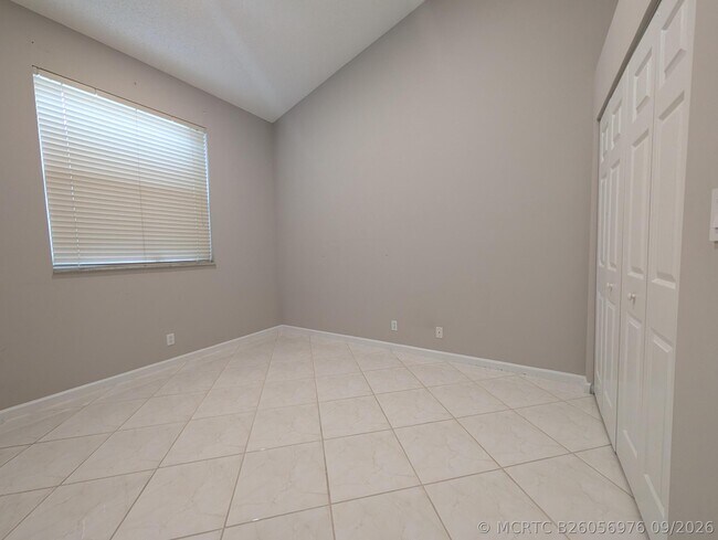 Building Photo - 7628 Eagle Point Dr
