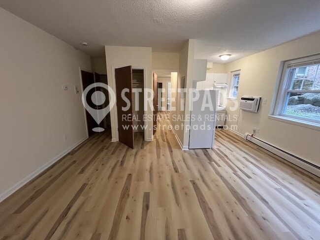 Building Photo - 1 bedroom in Boston MA 02135