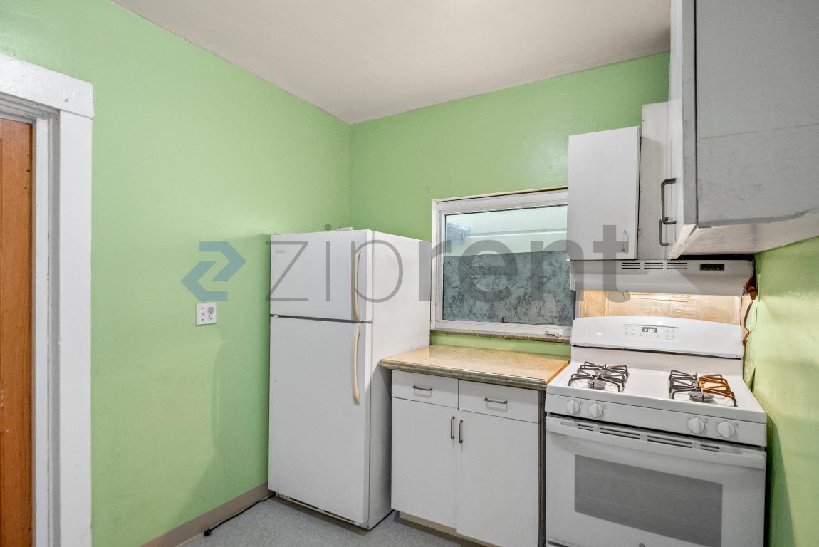 Building Photo - 130 Templeton Ave