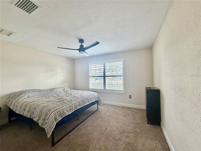 Building Photo - 6248 SW 48th Ave