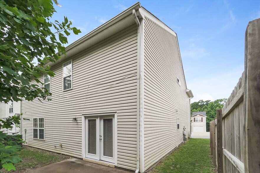 Building Photo - 5824 Kelden Walker Ln