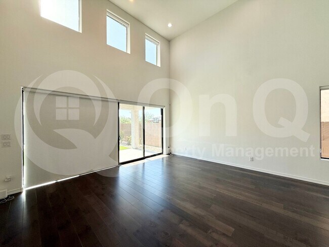 Building Photo - 9030 S 67th Dr