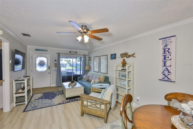 Building Photo - 1041 Apollo Beach Blvd