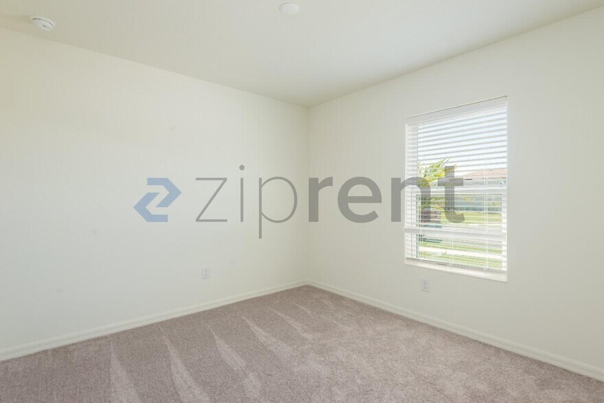 Building Photo - 9286 Sandy Bluffs Circle