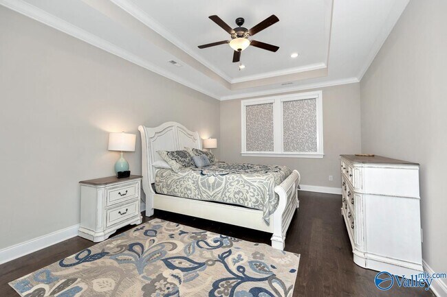 Building Photo - 200 St Louis St