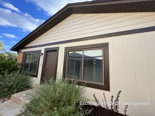 Primary Photo - Beautiful Townhouse in Aurora's Mission Vi...