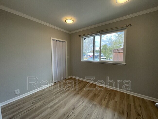 Building Photo - 343 Arlen Dr
