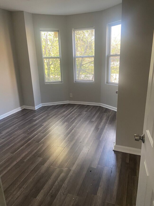 Building Photo - Front Porch Row - Oak Lane