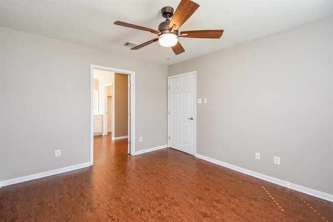 Building Photo - 6902 Manor Terrace Ln