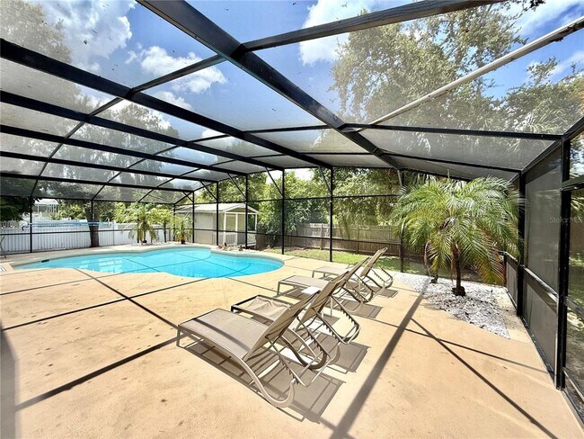 Building Photo - 102 Titan Dr