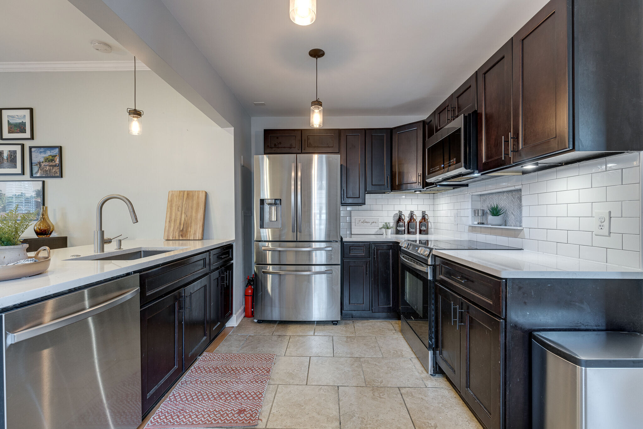 Building Photo - 2505 Oakwood Ave