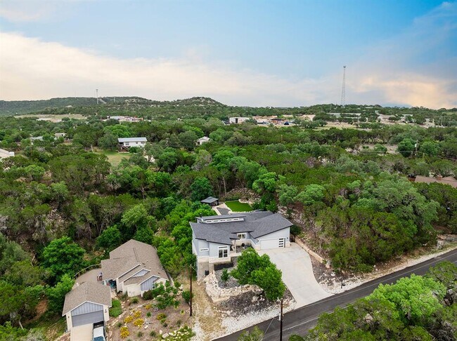Building Photo - 20702 Post Oak Dr