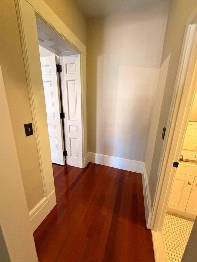 Building Photo - 401 State Street