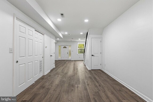 Building Photo - 2719 N 47th St