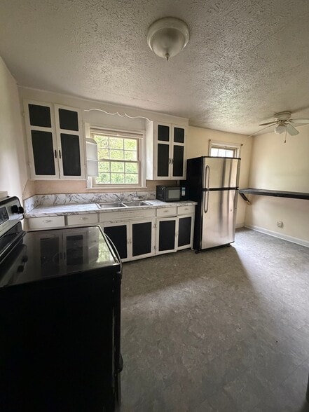 Building Photo - 1719 Luton St