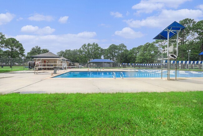 Building Photo - 14335 Fair Knoll Way