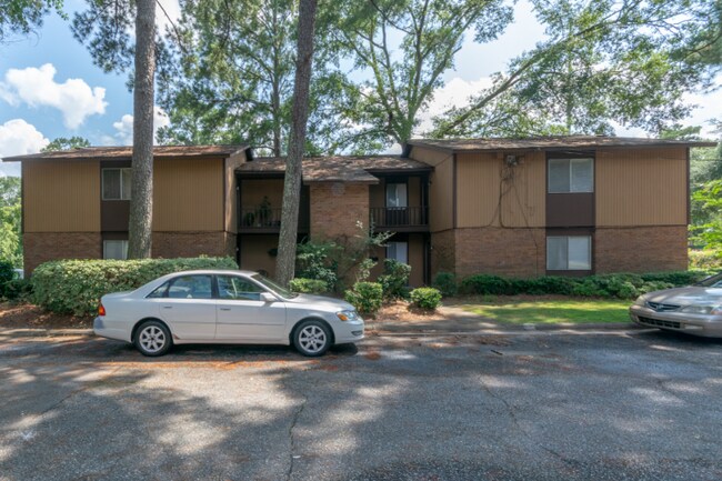 Building Photo - 1824-2020 Sheffield Dr