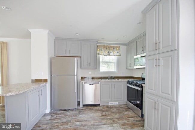 Building Photo - 123 Carnation Dr