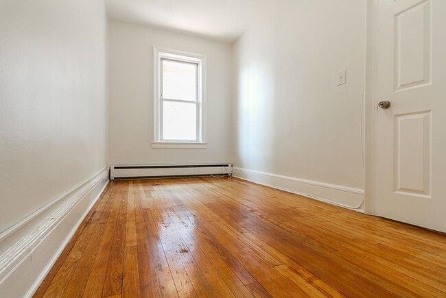 Building Photo - 154 W 29th St