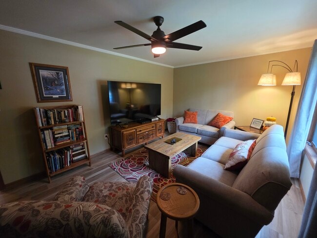 Building Photo - 262 Highland Pike Rd