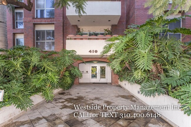 Building Photo - 410 S Barrington Ave