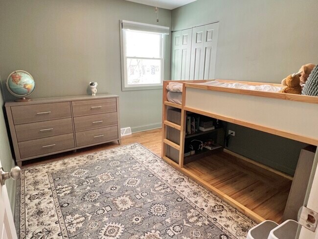 Building Photo - 1213 Selwyn Ln