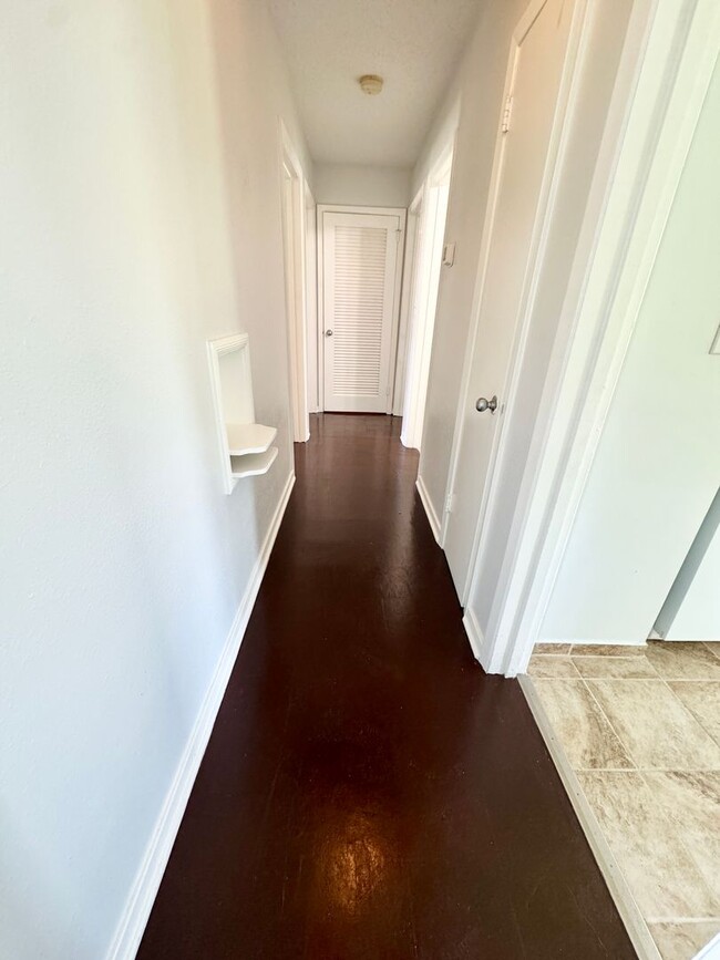 Building Photo - SUPERB Home in Sea Gate - close to Market ...