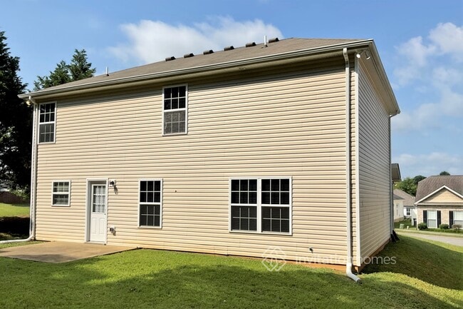 Building Photo - 216 Dimaggio Dr