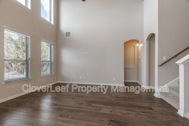 Building Photo - 5167 Top Ridge Ln