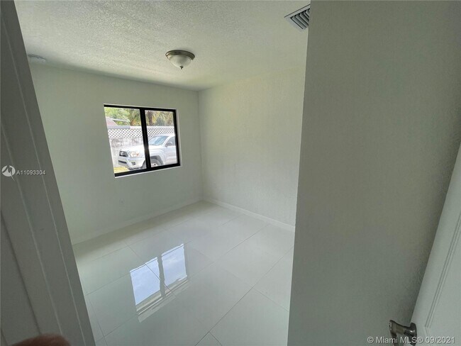 Building Photo - 298 NW 97th St