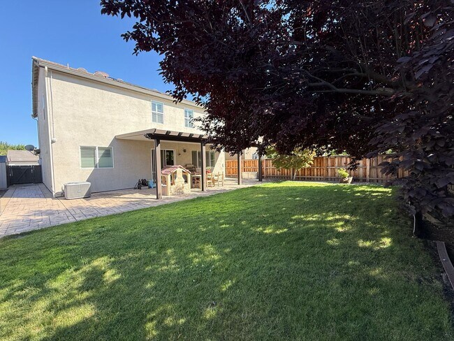 Building Photo - Four Bedroom West Roseville Home