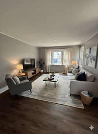 Building Photo - 496 Elmwood