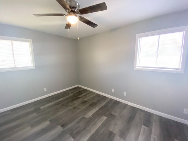 Building Photo - Cute 3 Bedroom, 1.5 bath home in College Hills AVAILABLE NOW!