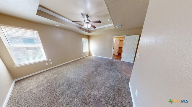 Building Photo - 307 Dober St