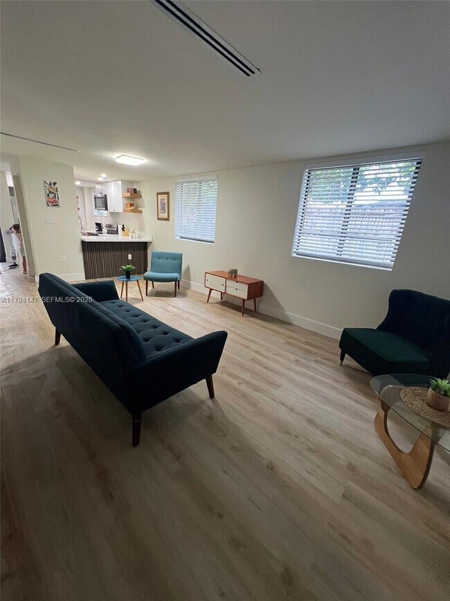 Building Photo - 1244 NW 32nd St