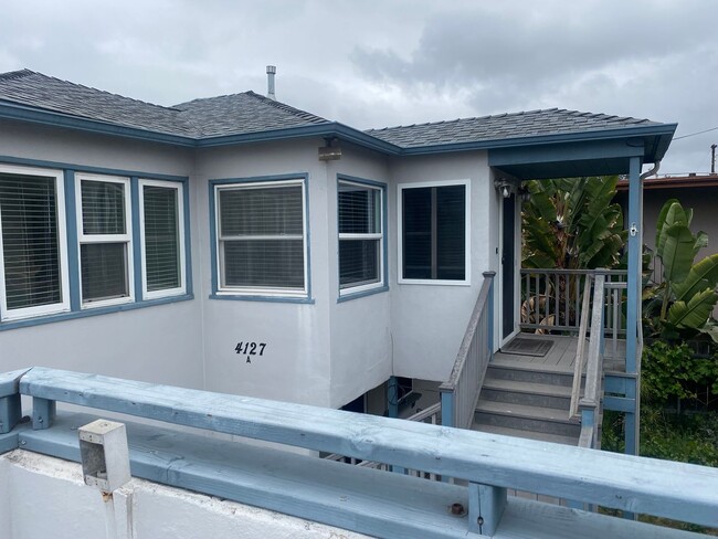 Building Photo - m529 - Mann