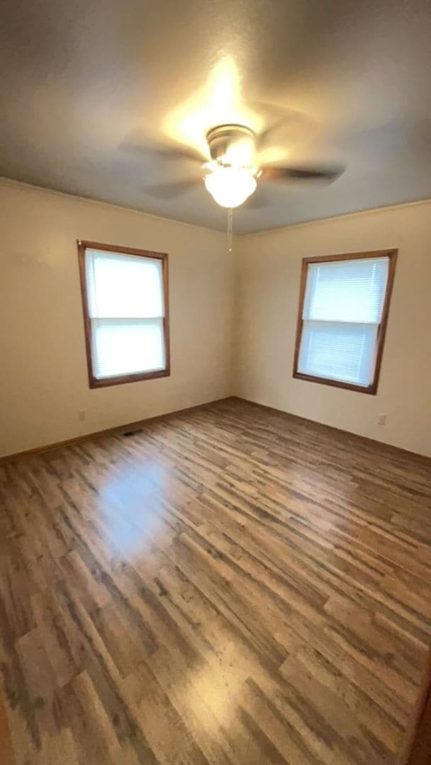 Building Photo - 2230 N Meadowbrook Dr