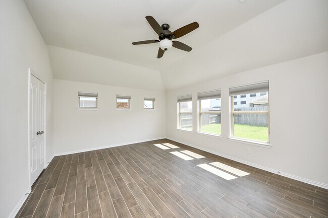 Building Photo - 12421 Berberry Dr