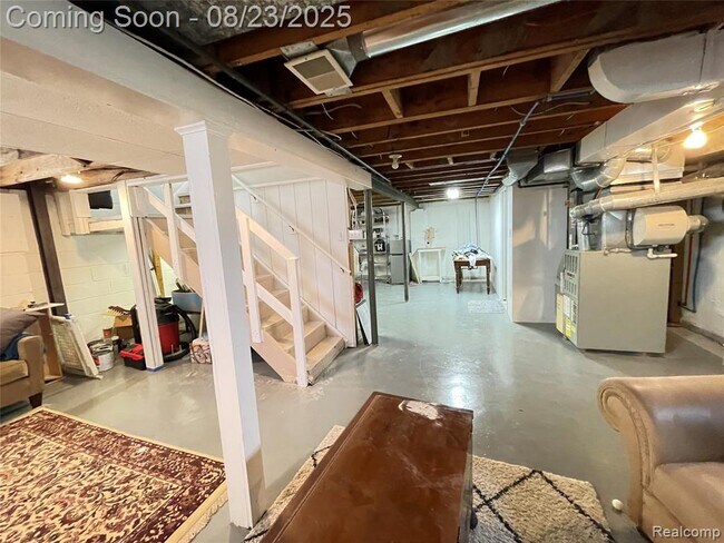 Building Photo - 1610 Eaton Rd