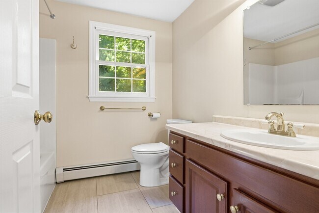 Building Photo - 59 Crystal Ct