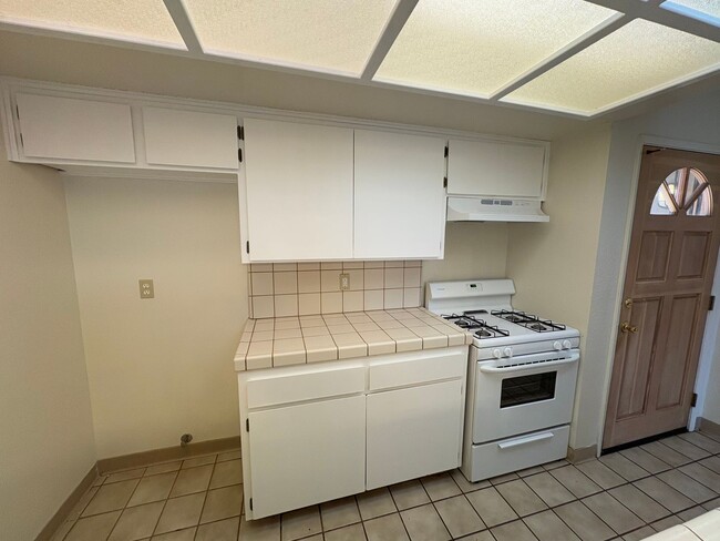 Building Photo - NW Condo coming soon!